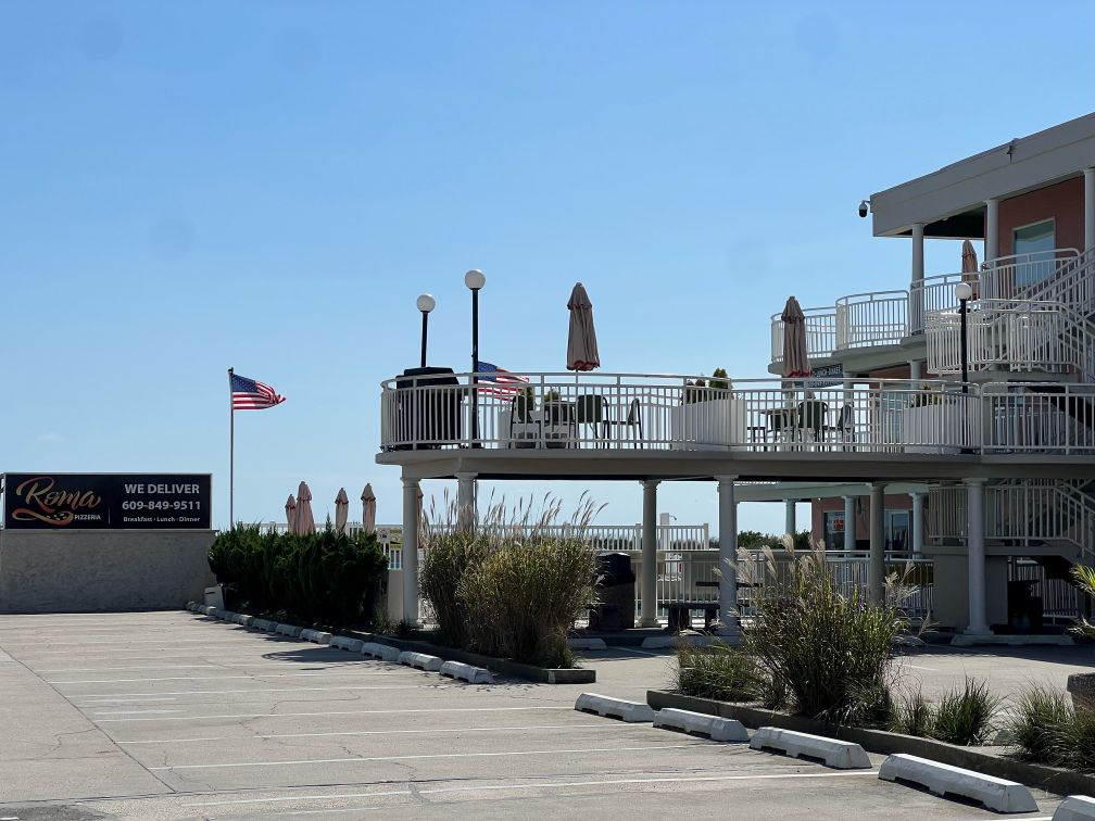 This is an property image of the Coliseum Ocean Resort